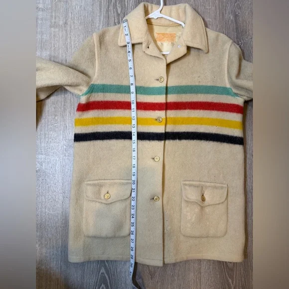 Vintage Hudson’s Bay Point Blanket Jacket – “Free Leonard Peltier” – Wool Coat - Picture 11 of 11